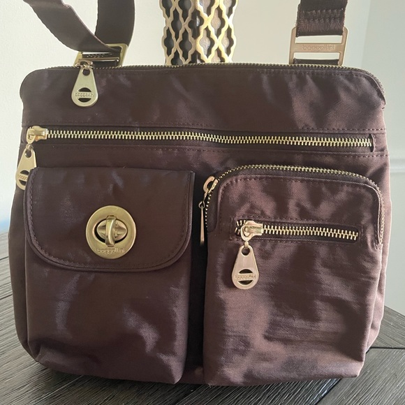 Baggalini travel crossbody - Picture 2 of 5